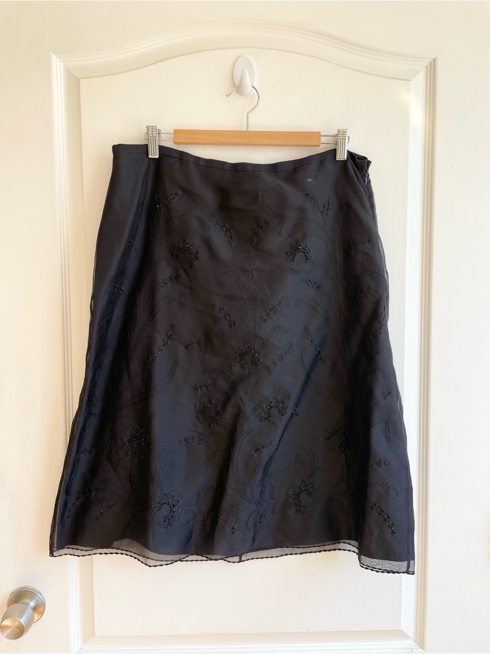 Ann Taylor Vintage 100% Silk Aline Skirt Beaded Embroidered Size 16